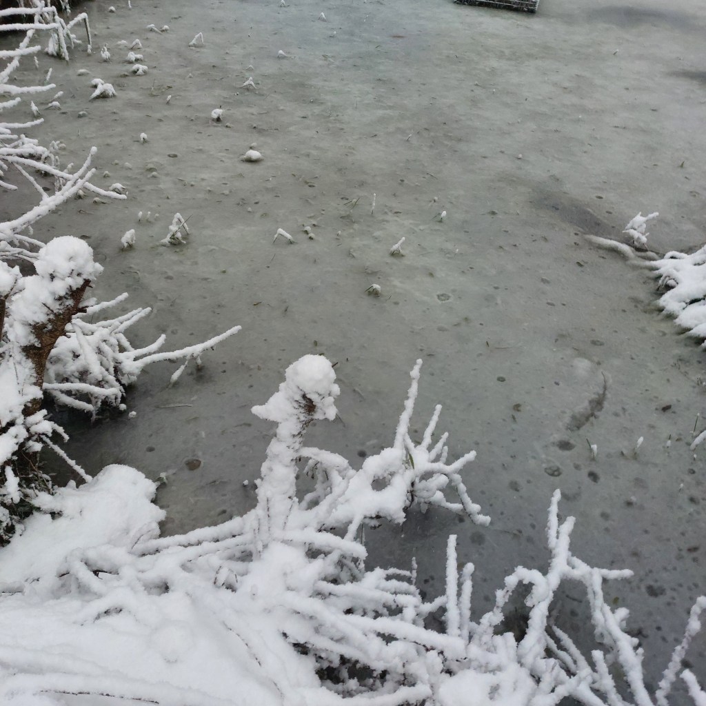 L&rsquo;onyx acérée, un objet magique en trois&nbsp;systèmes